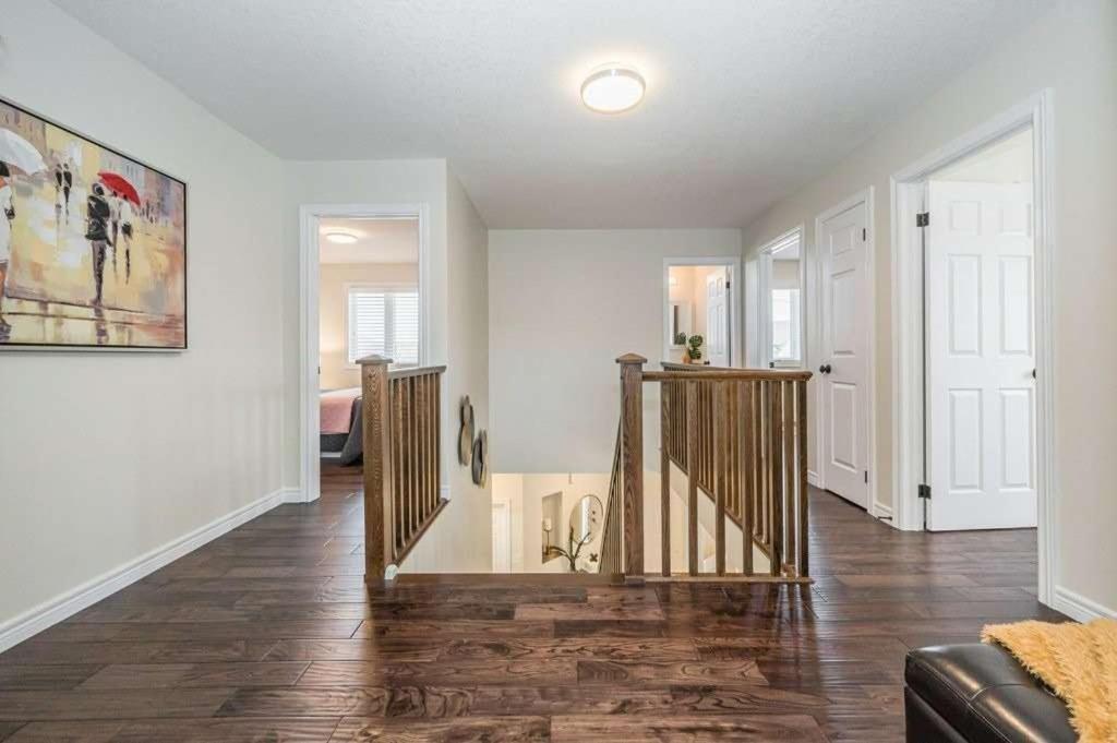 Comfortable Modern Room Near Ykf Airport III Kitchener Extérieur photo