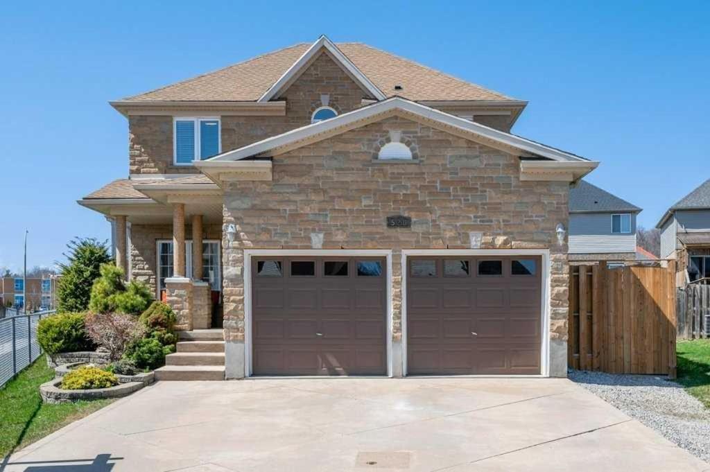 Comfortable Modern Room Near Ykf Airport III Kitchener Extérieur photo